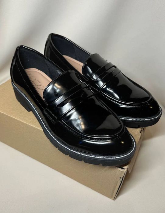 Lakierowane loafersy New Look