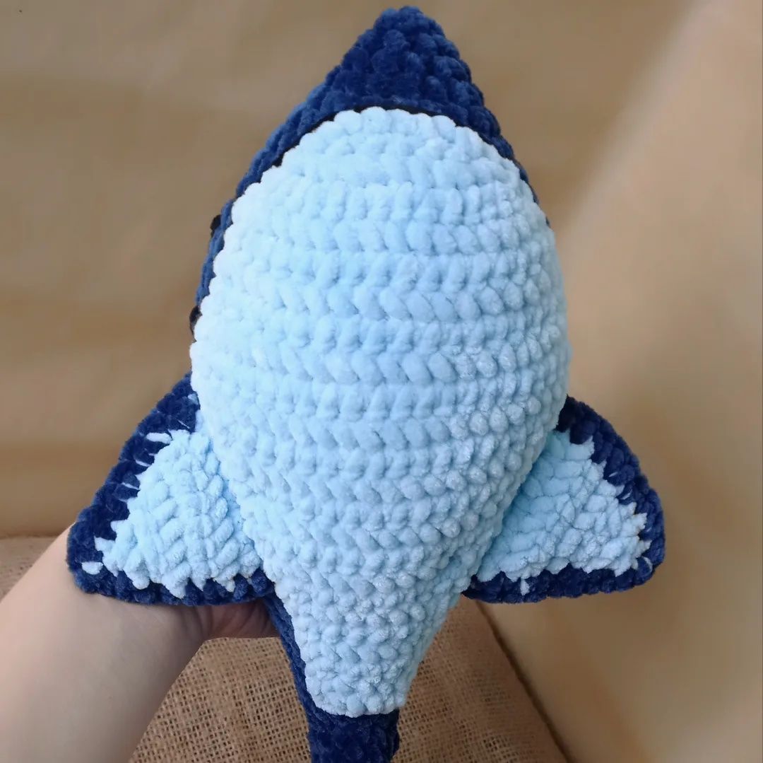 Плюшева іграшка акула