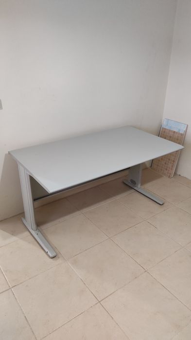 Secretaria 140 x 80 cm da marca Cortal-Seldex