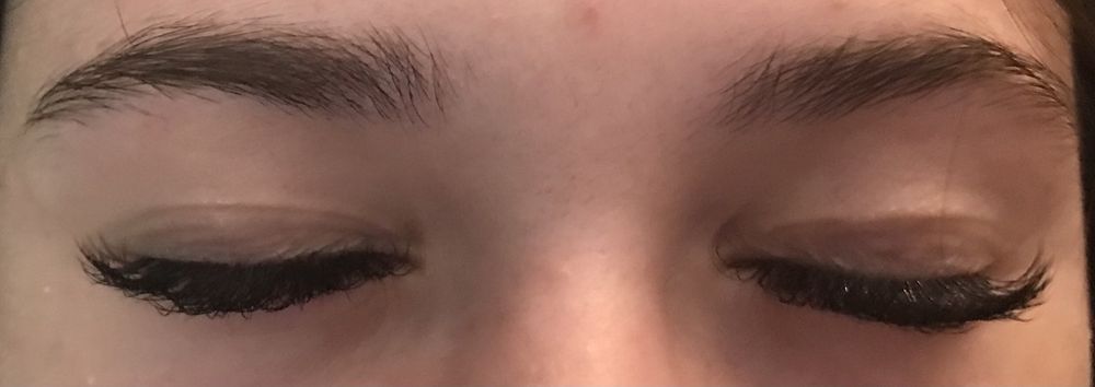 Нарощування вій для моделей СВІТЛО ЗАВЖДИ Є