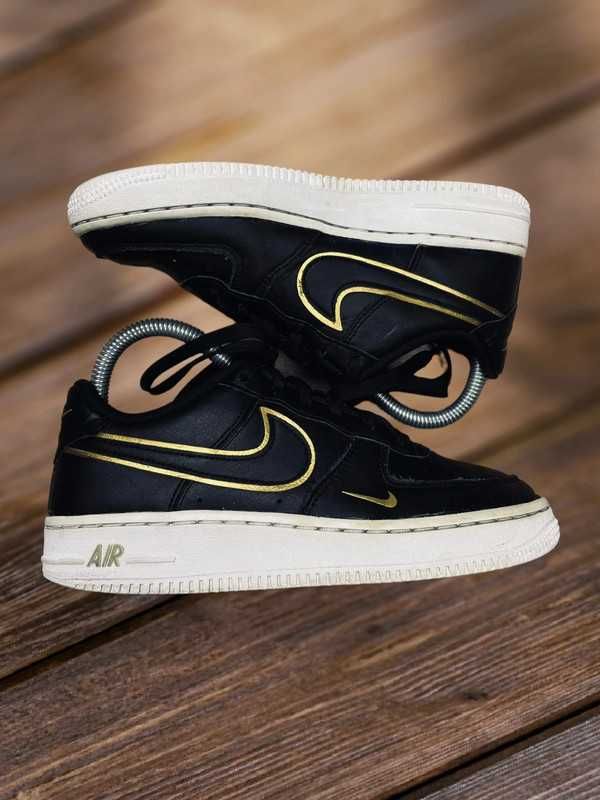 Buty Nike Air Force 1 Low czarne złote 35,5
