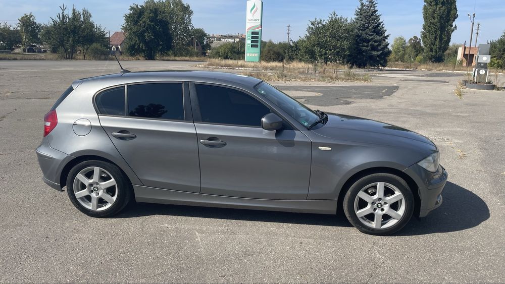 BMW 1 series 2.0 бензин
