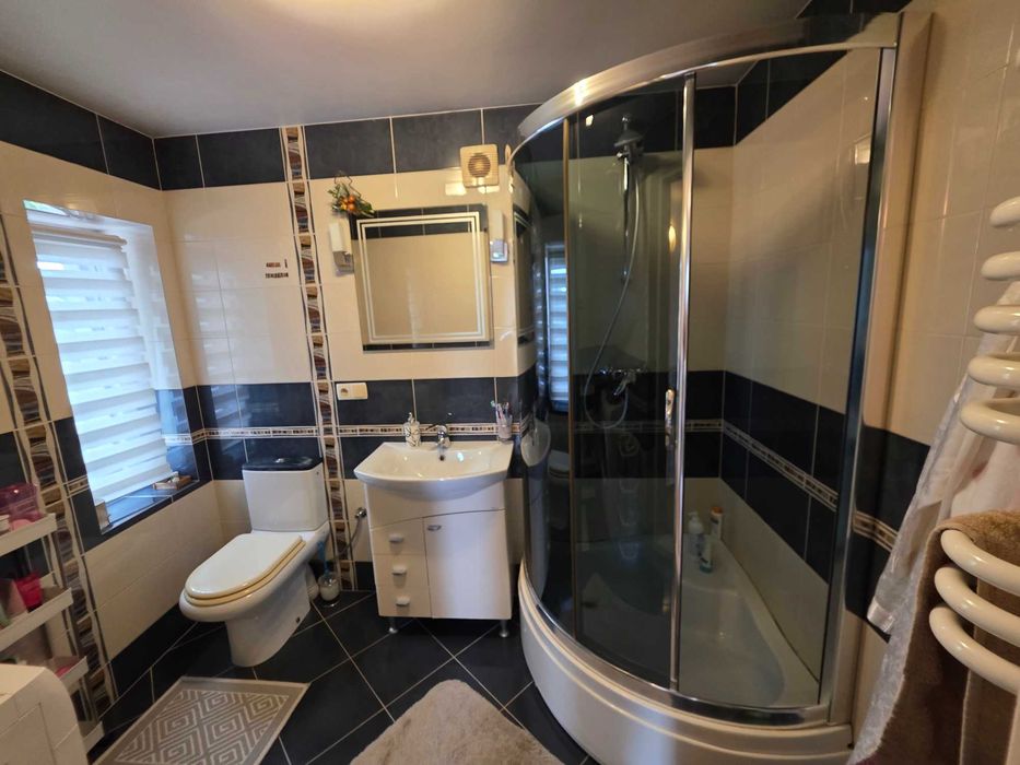 Особняк Городок в.Мазепи знаходиться в гарному з багатою зеленню місці