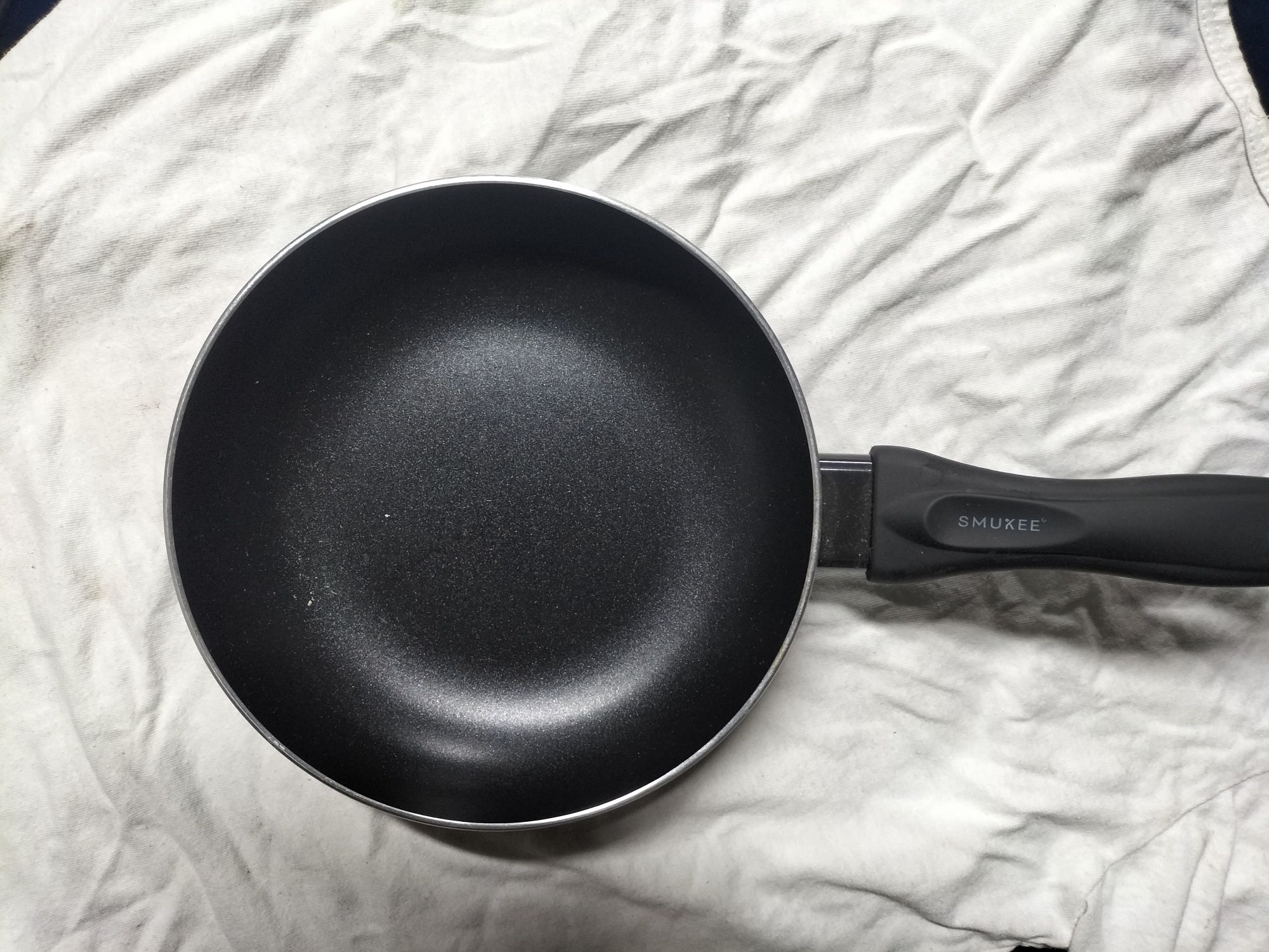 Patelnia   16 cm
