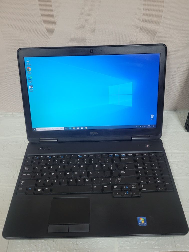 Ігровий ноутбук Dell Latitude e5540 FHD i7-4600u/8/256+320/Nvid GT720M