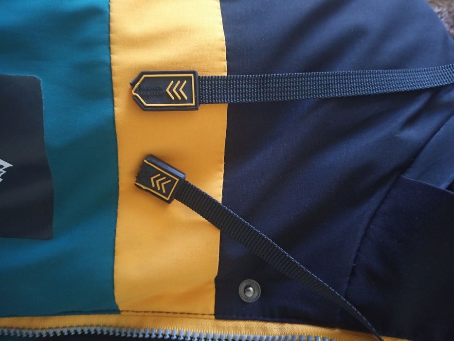 Зимова куртка в ідеальному стані. Розмір 116