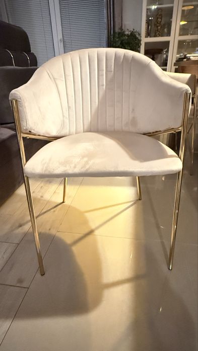 Krzesła Glamour beżowe welur, złote nogi
