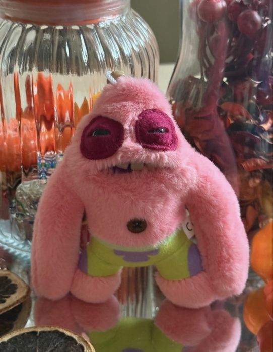 Breloczek stworek potworek z zębami jak Fuggler