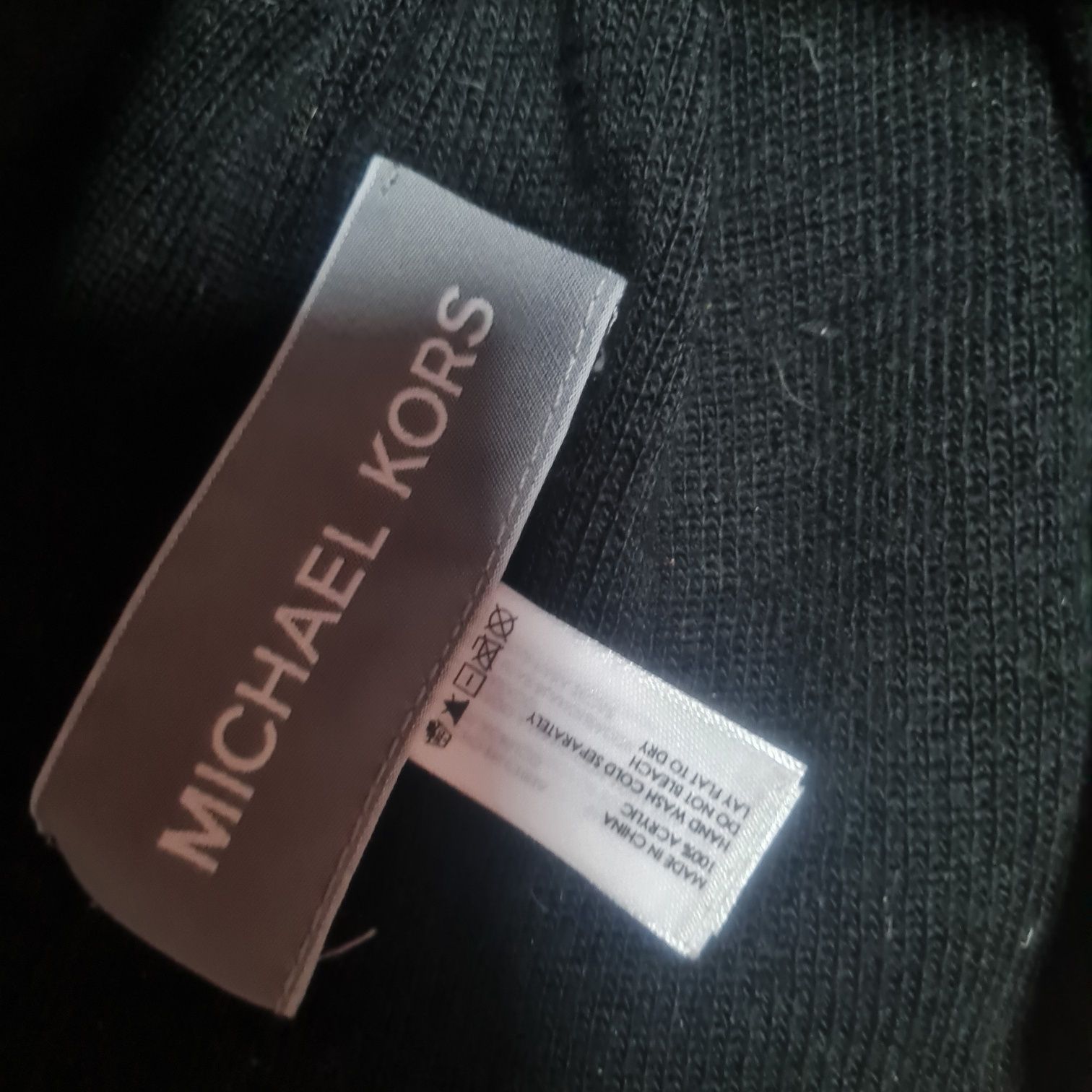 Michael Kors czapka zimowa bardzo ciepła czarna z napisem one size