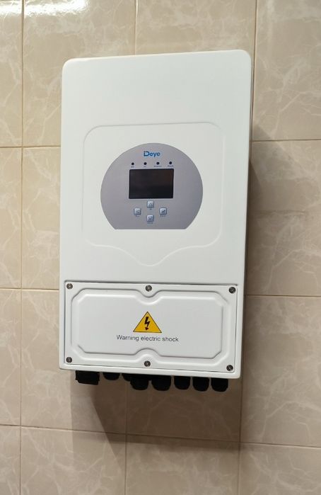 Гібридний інвертор Deye 6 кВт