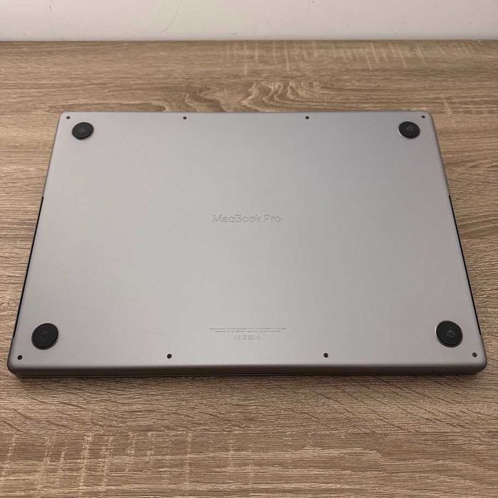 Macbook Pro 16" 2021 M1 Pro / 16Gb DDR5 / SSD 512Gb  (код: M0931)