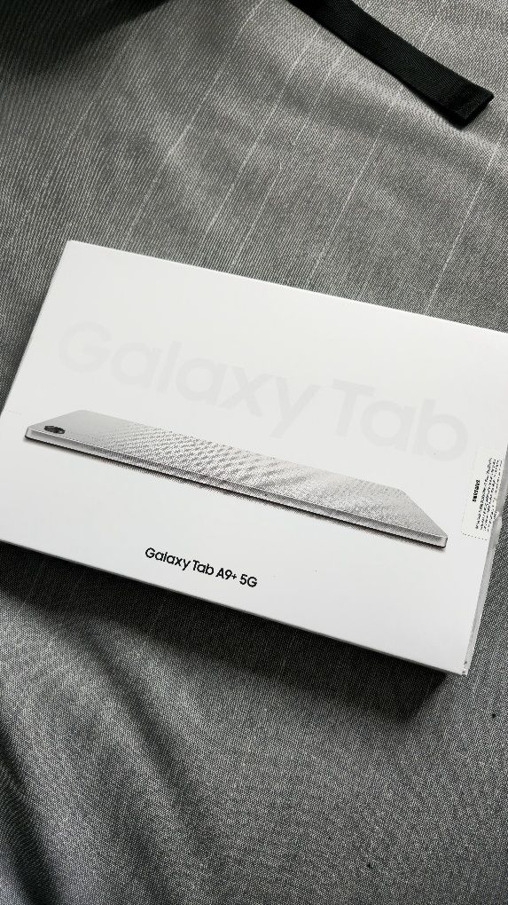 Tablet SAMSUNG Galaxy Tab A9+ 11" 8/128 GB 5G Wi-Fi Srebrny