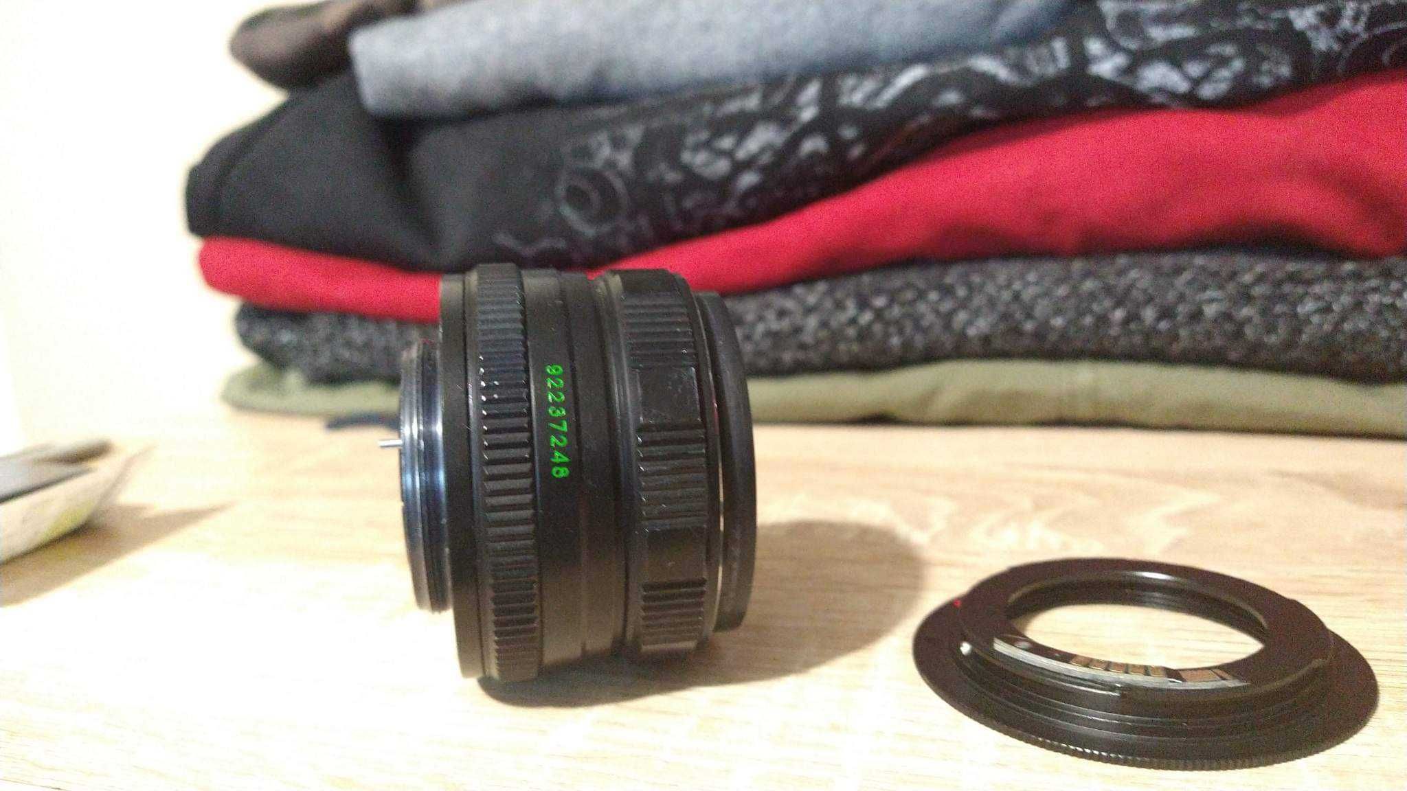 Obiektyw Helios 44M-7 plus adapter Canon EF z potwierdzeniem ostrości