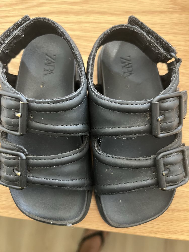 Sandalias crianca