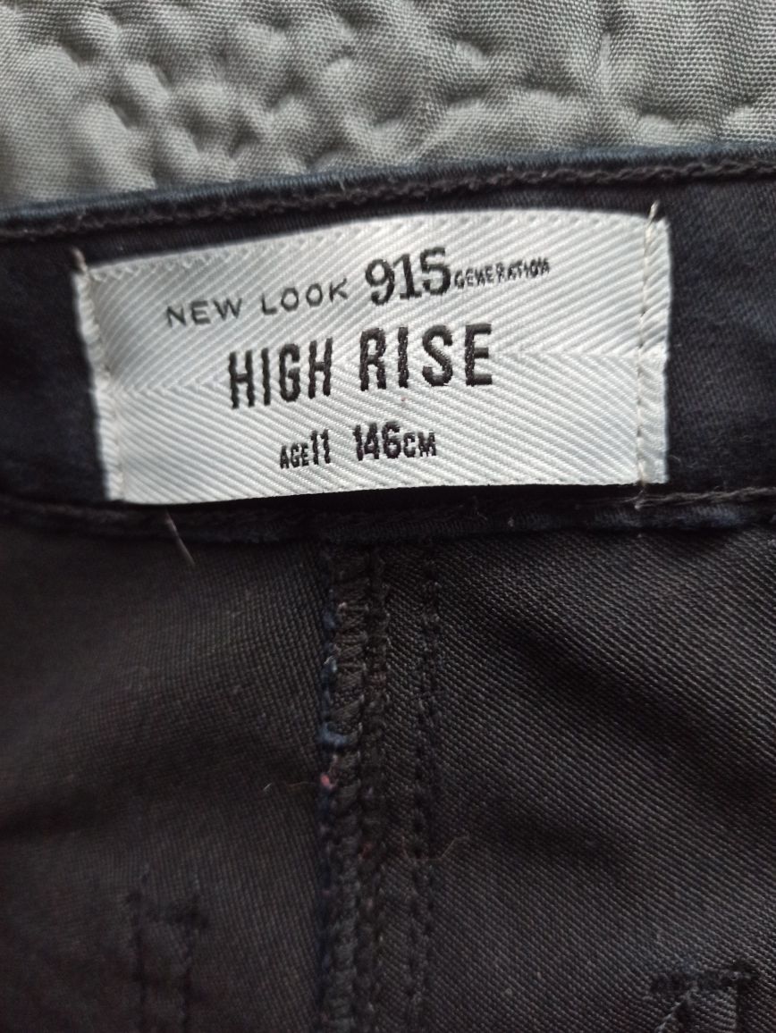 Czarne spodnie jeansowe New Look 146cm