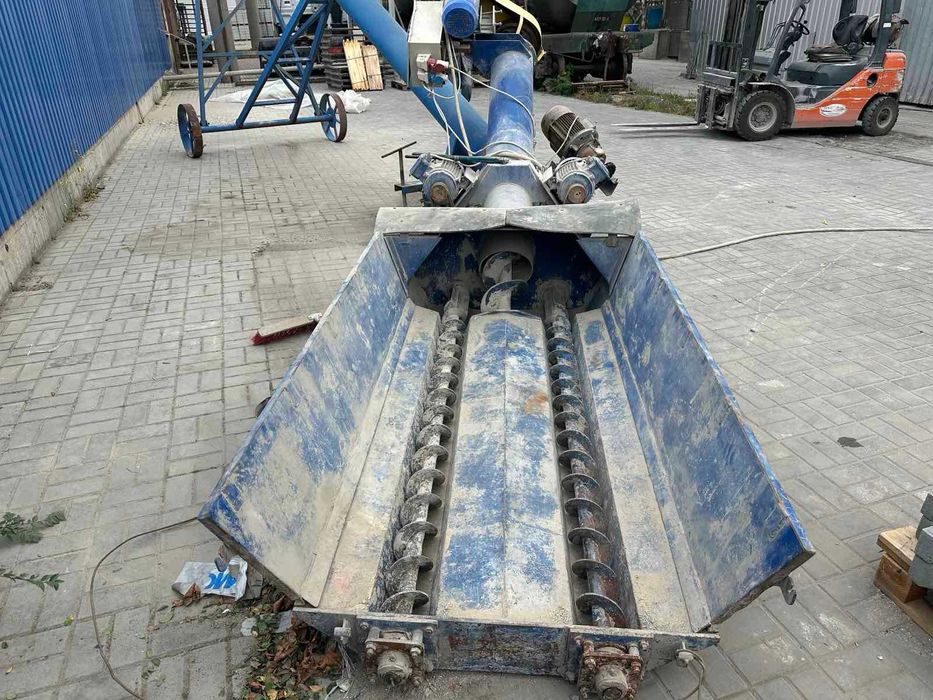 Мобільний шнековий розвантажувач вагонів типу Хопер