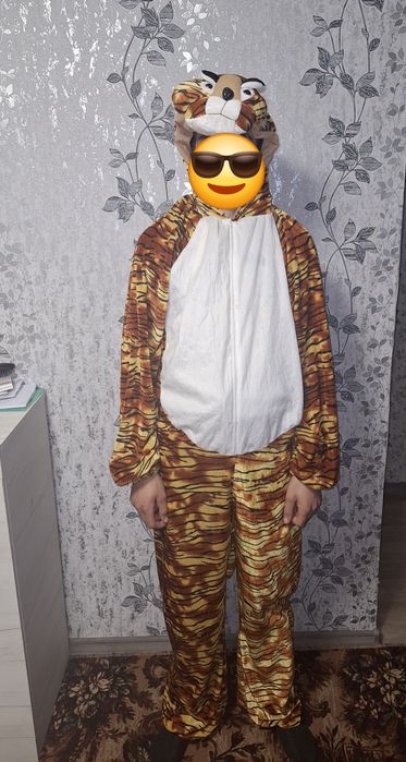 Продам в гарному стані костюмчик Тигра