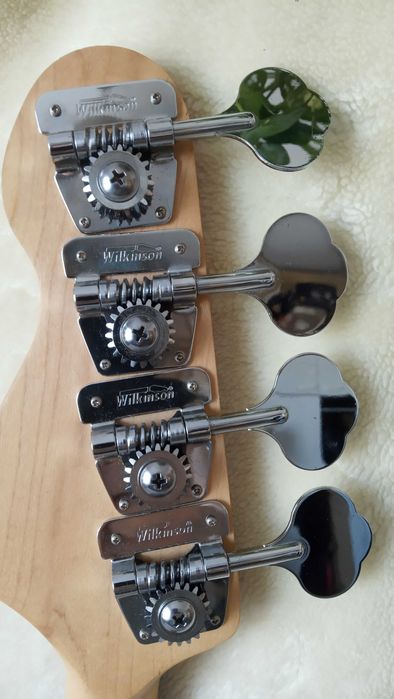 Gitara basowa Vintage VJ74