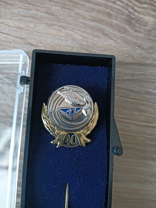 Rzadki złocony znaczek A.Z. – 40 lat członkostwa,