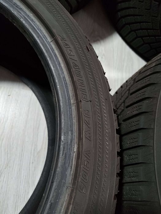 Opony zimowe 245/40 R18 Yokohama BluEarth-Winter V906, 2024 r.