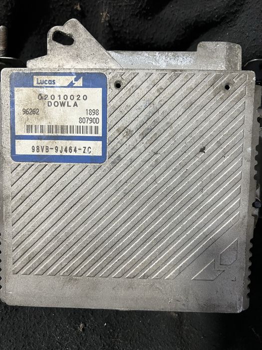 Топливный насос  рейка мост 14 Форд Транзит Лукас Бош