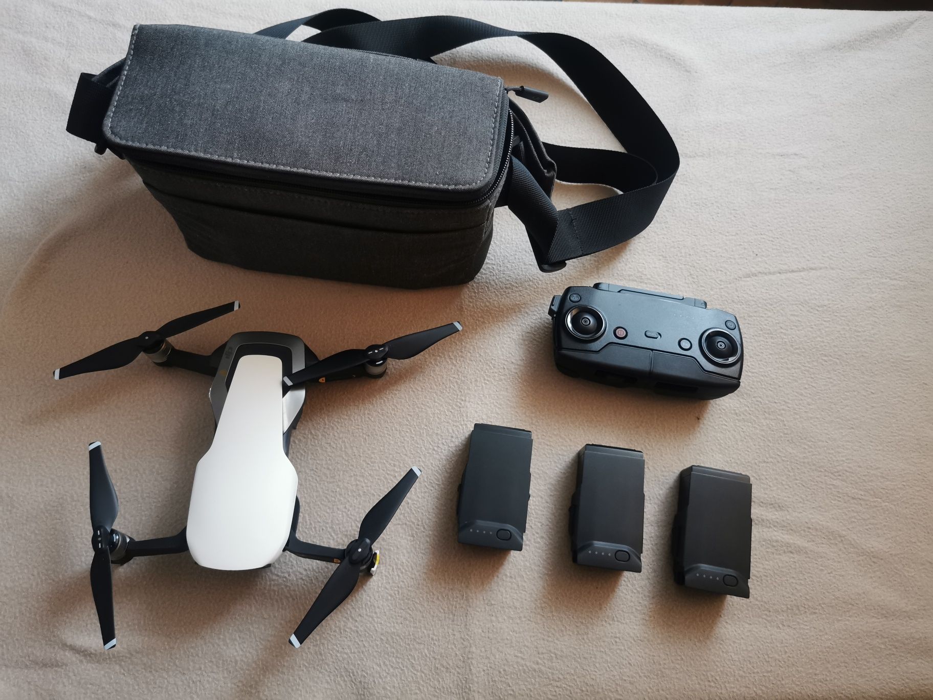 Dji Mavic Air Fly More Combo plus gratis