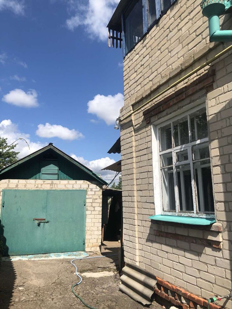 Продається частина будинку у Новобаварському районі