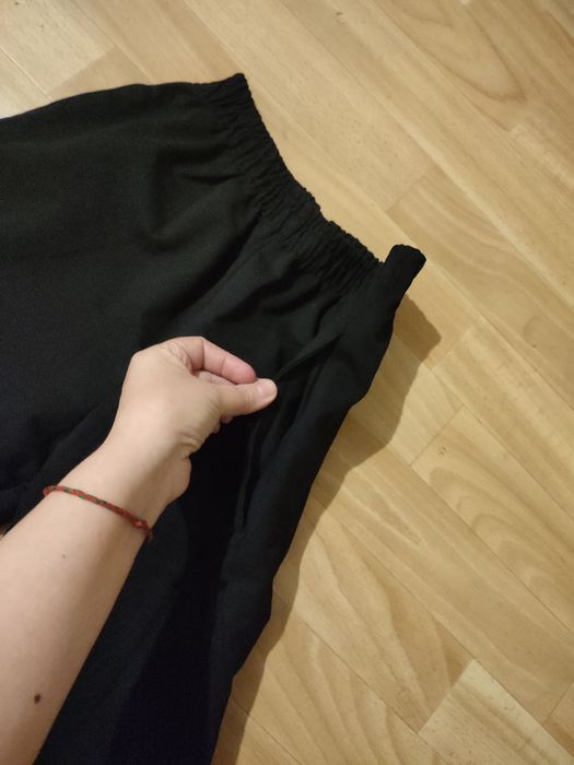 Продам черные спортивные штаны весна -осень женская новая р S-44