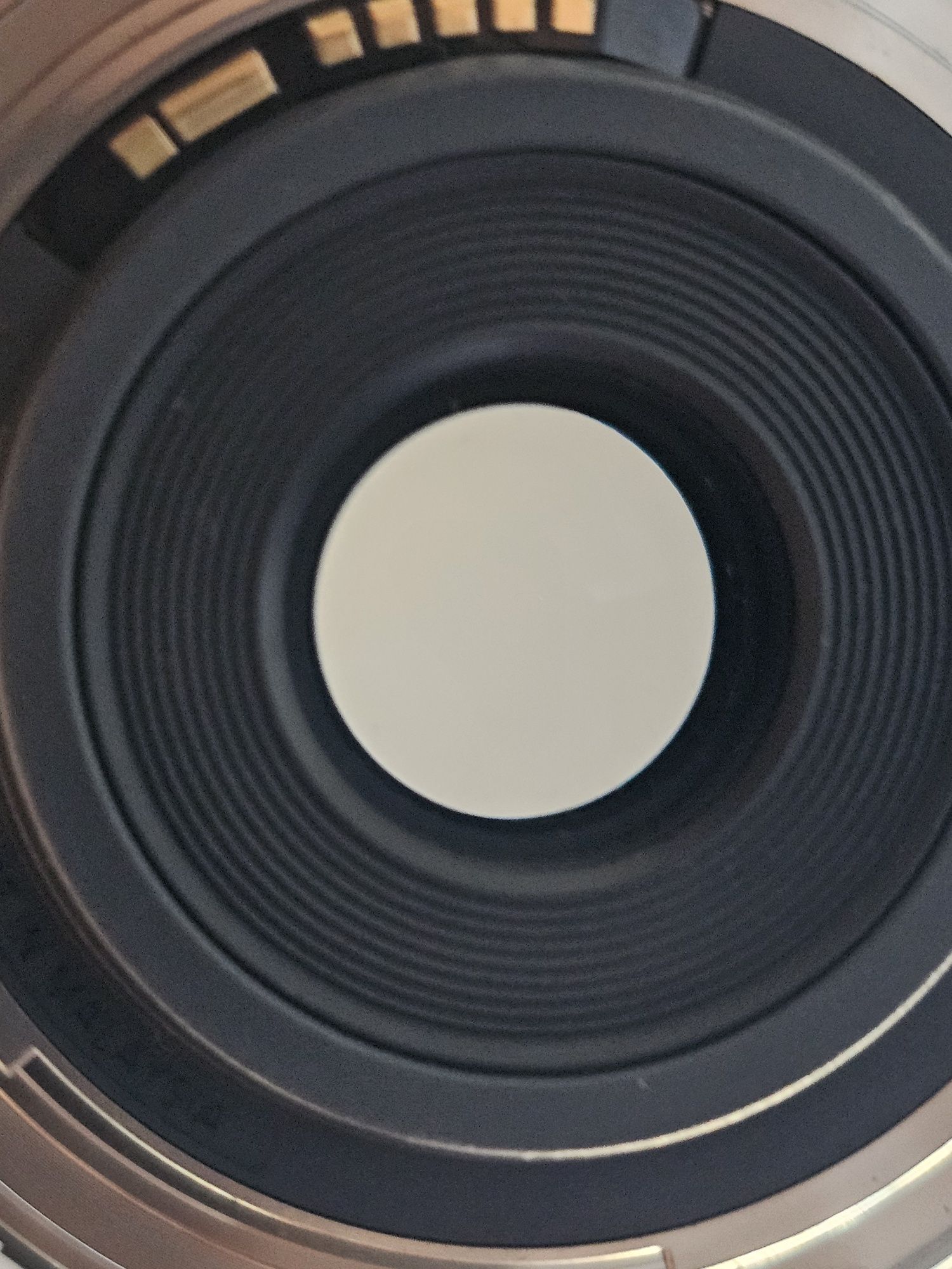 Objectiva canon ef-s 24mm