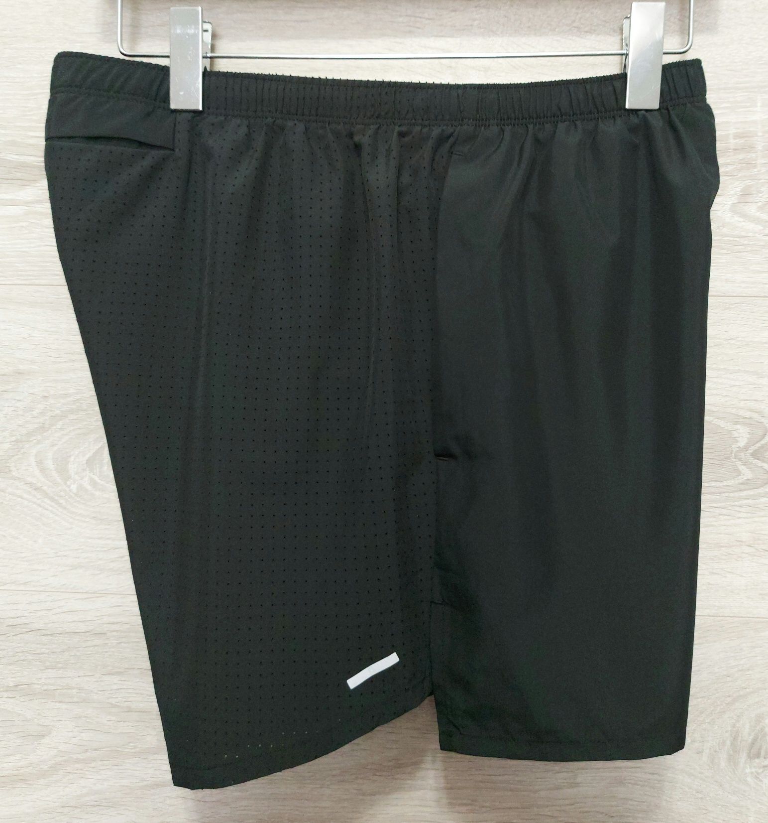 Шорты Nike Dri Fit Running Division. Футболка Nike Dri Fit Miler Top