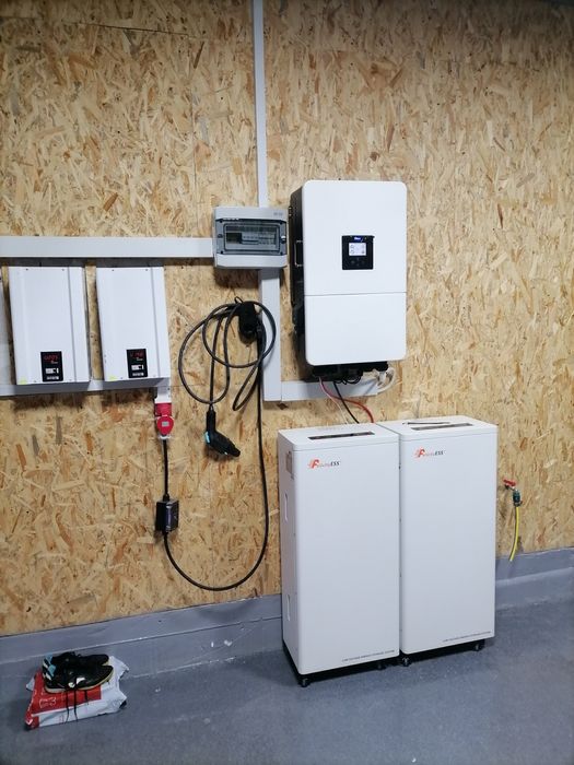 Гібридний Інвертор Deye SG5LP3 48V 20 KвТ