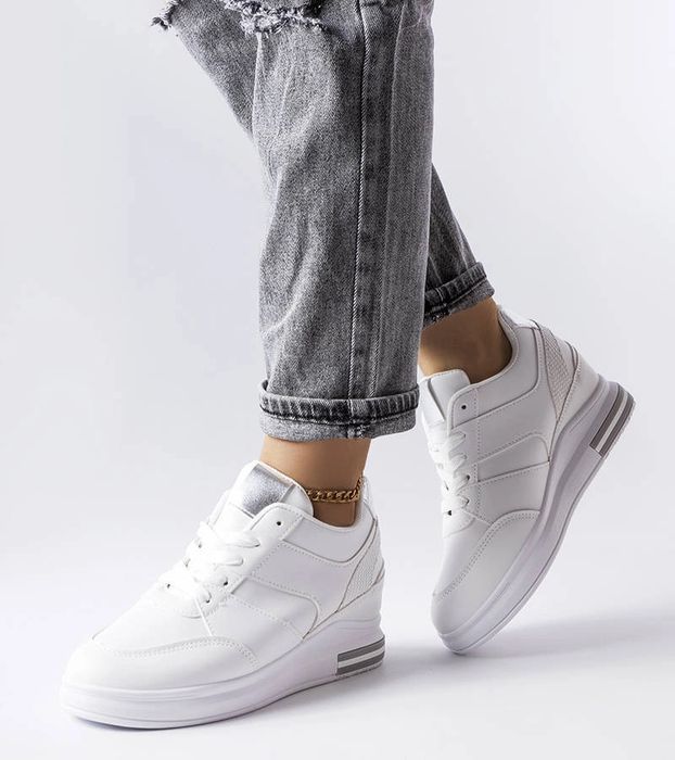 Białe sneakersy na koturnie CinqMars