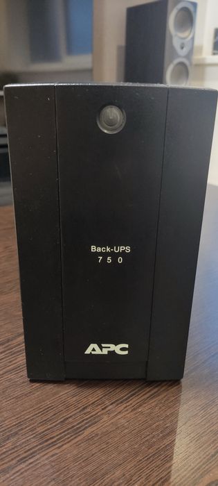 ИБП  APC Back-UPS 750 (BC750-RS)