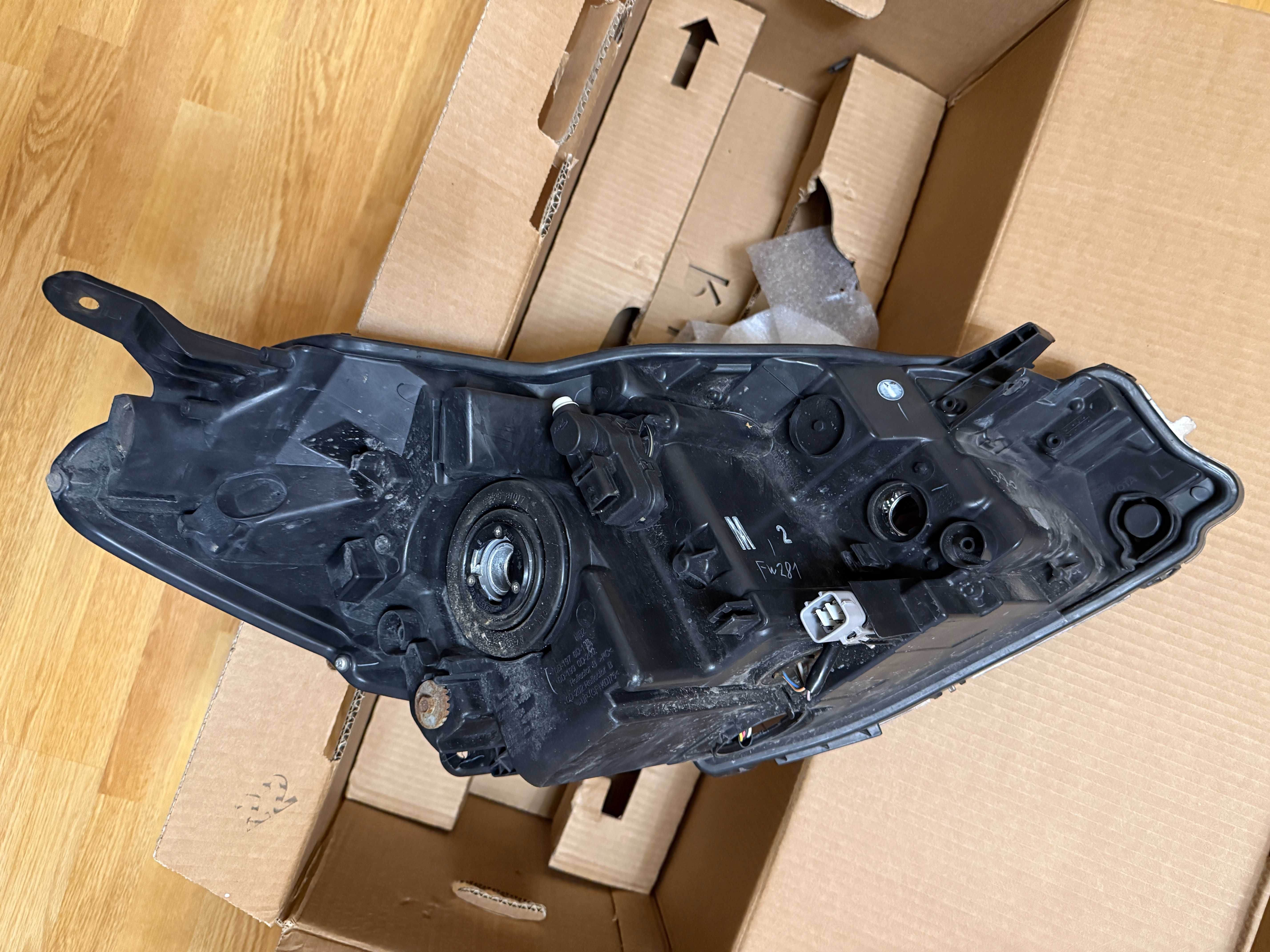 Lampa lewa Yaris Led DRL
