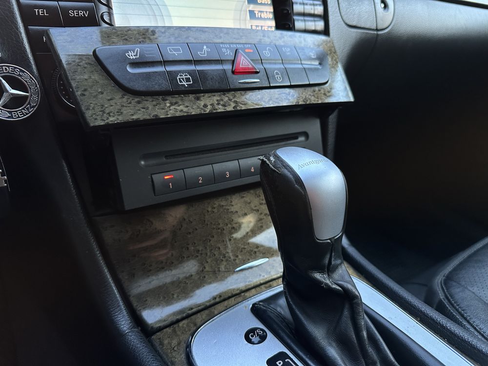 Mercedes-Benz E-Class W211 Universal 3.2 CDI