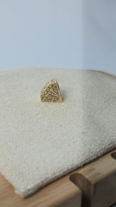 Złoty 585 charms kryształ brylant diament z białą cyrkonią