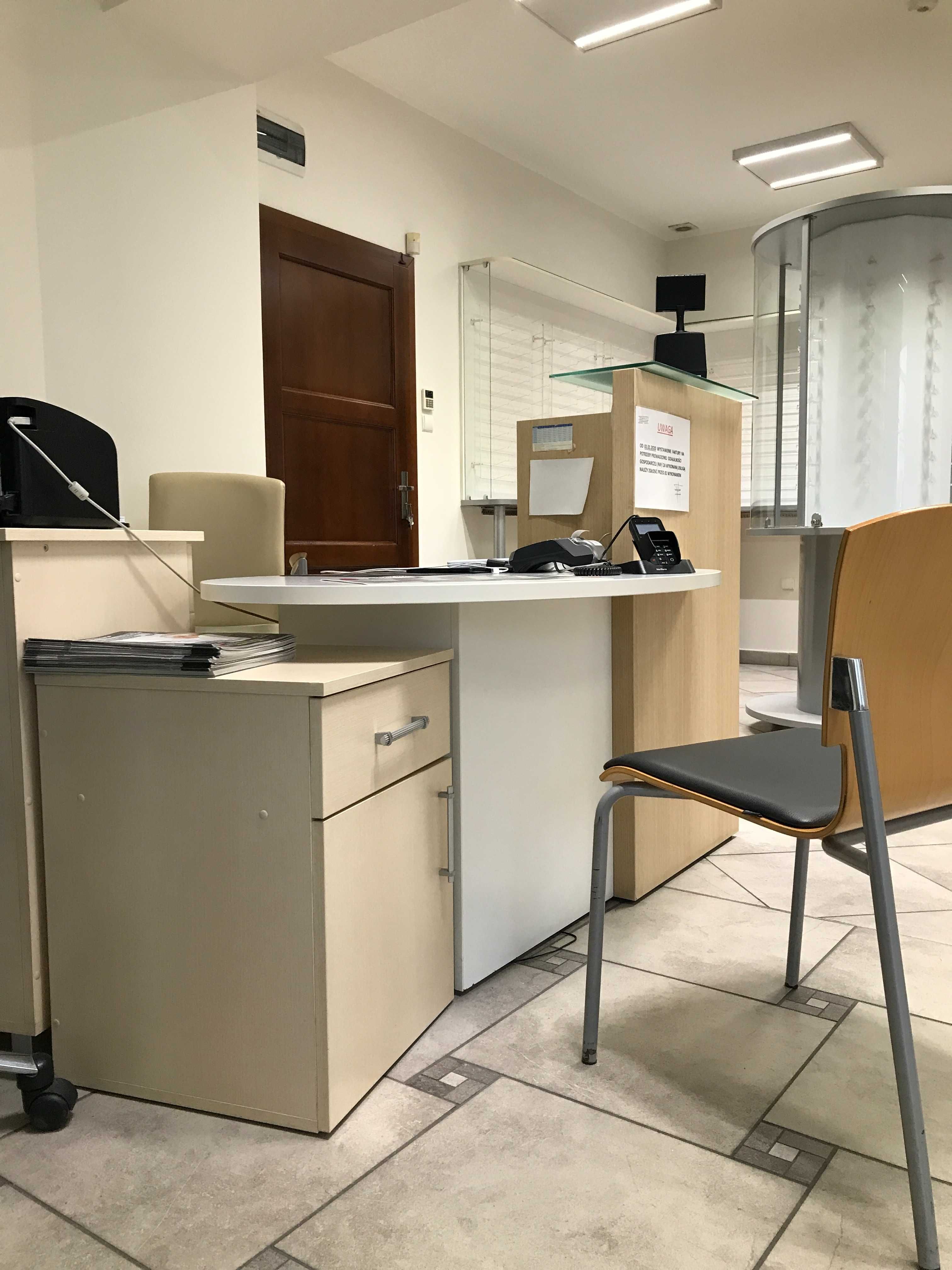 Likwidacja Salonu Optycznego (meble-wysoki standard, oprawki-markowe)