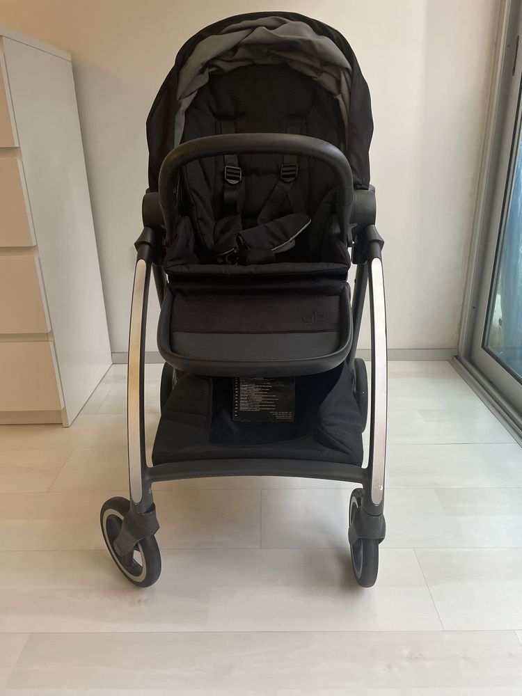 Carrinho de bebe GB + ovo + base para automóvel