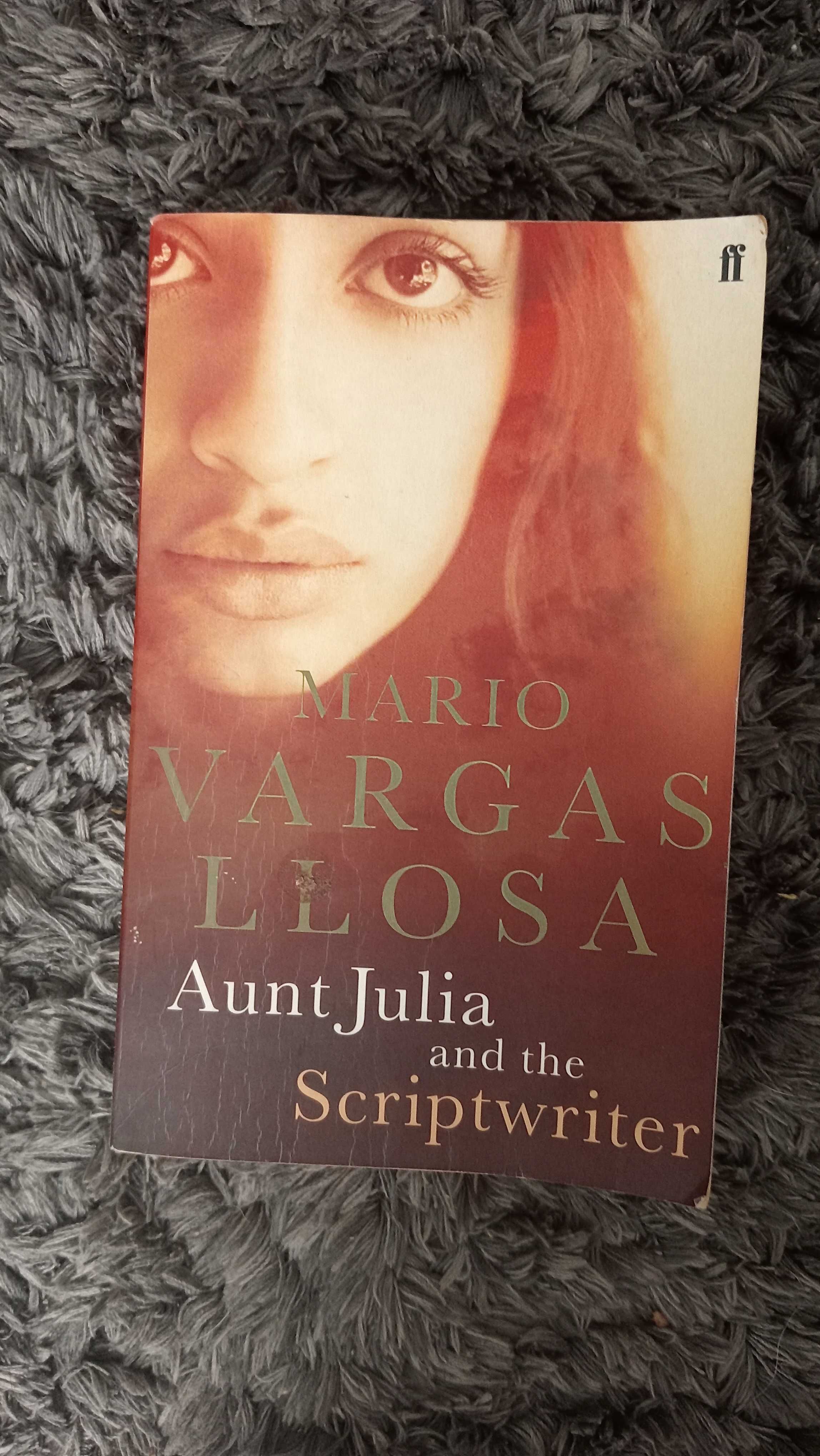 Aunt Julia and the Scriptwriter de Mario Vargas Llosa