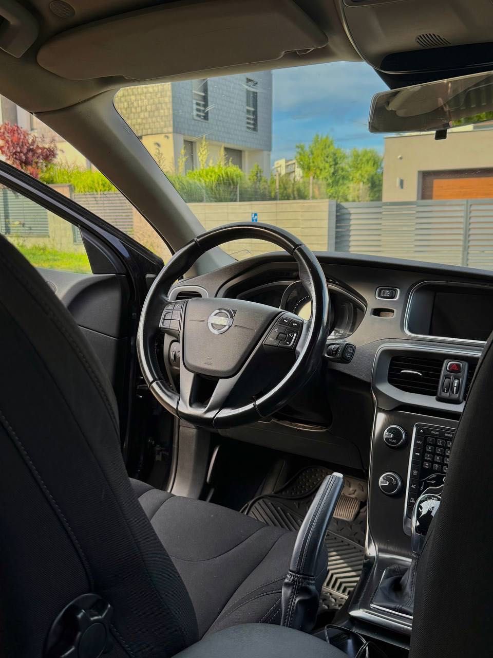 Volvo V40 Cross Country 2015