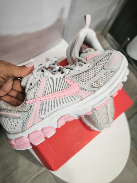 Sapatilhas Nike Vomero 5