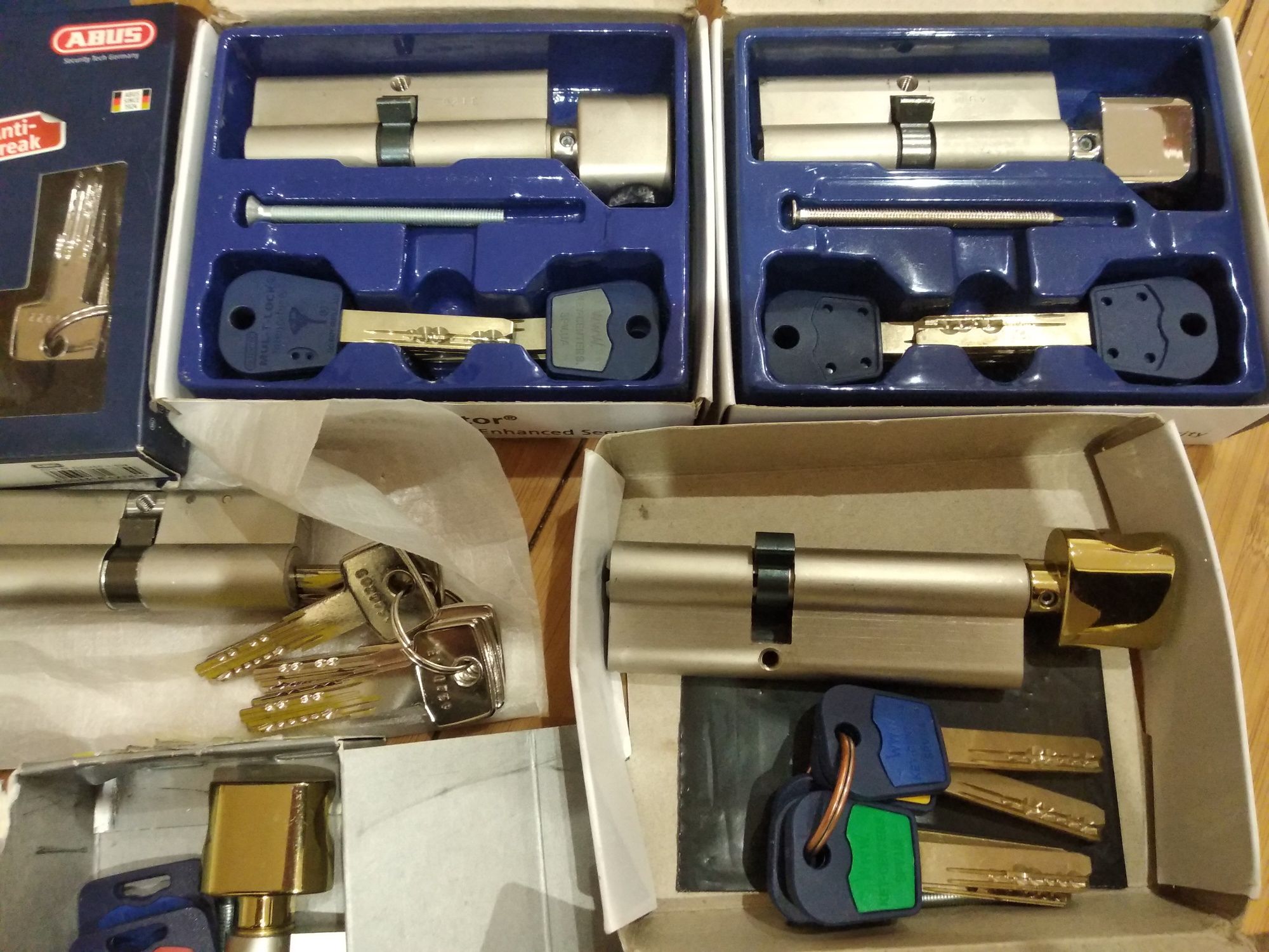 Замок цилиндр mul-t-lock multlock MT5+ Ключ-Тумблер. Размер 90мм