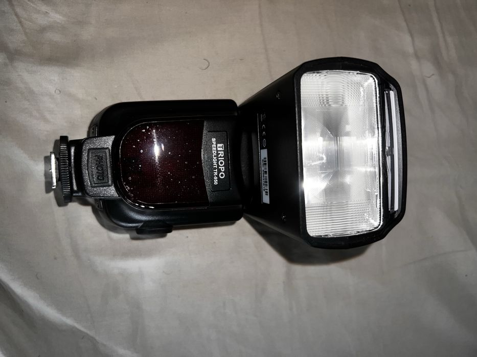 Flash DSLR Triopo SpeedLight TR-950