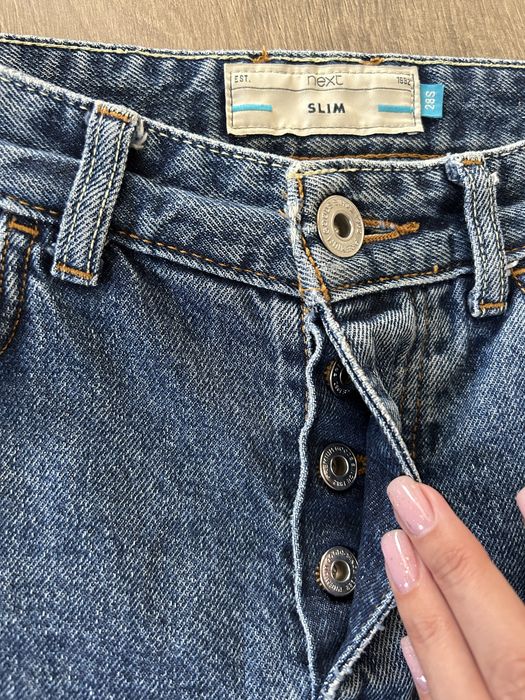 Стильні жіночі джинси синього кольору