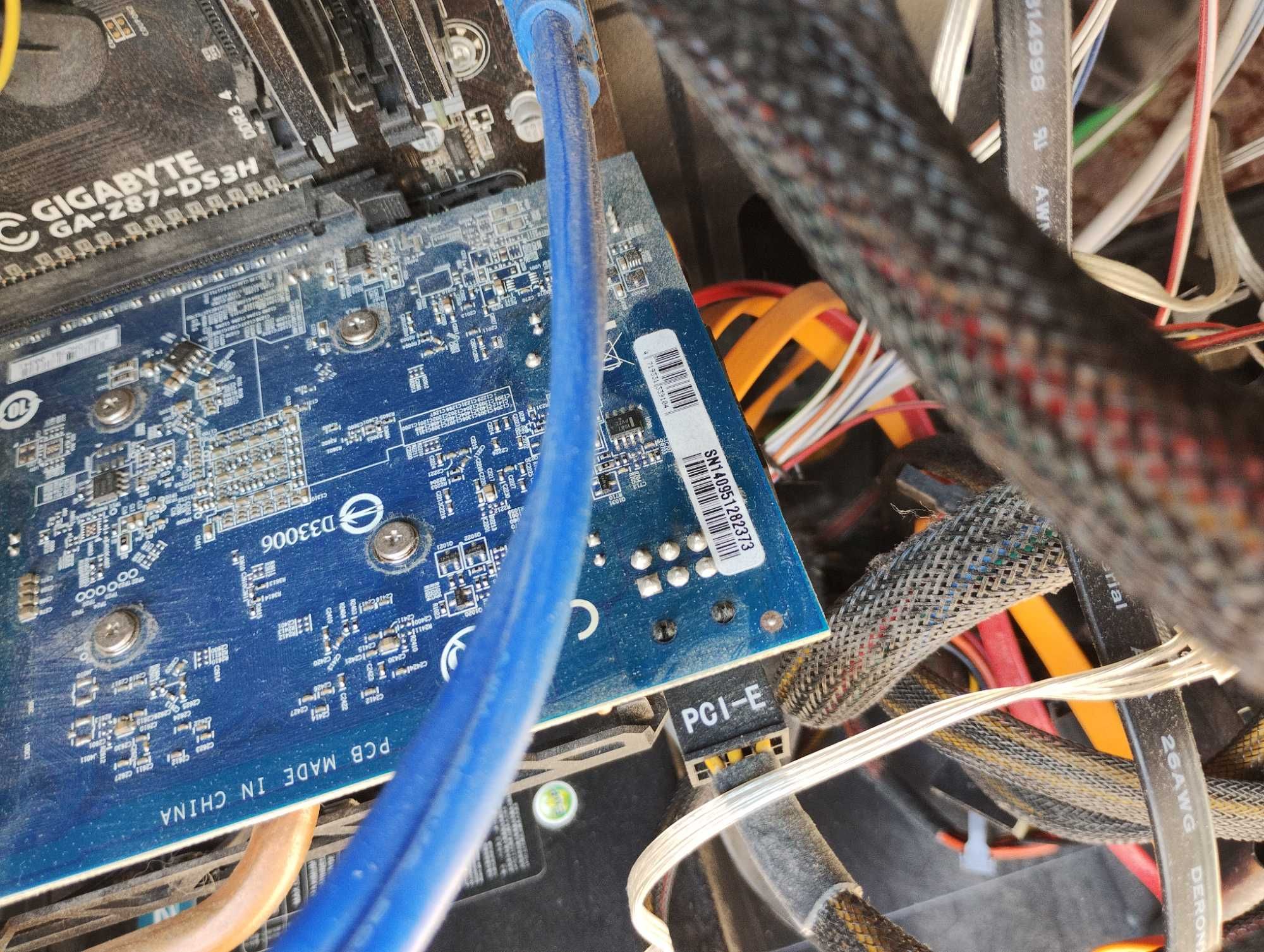 Komputer stacjonarny Intel Pentium G3258, Radeon R7 260X, 8GB RAM