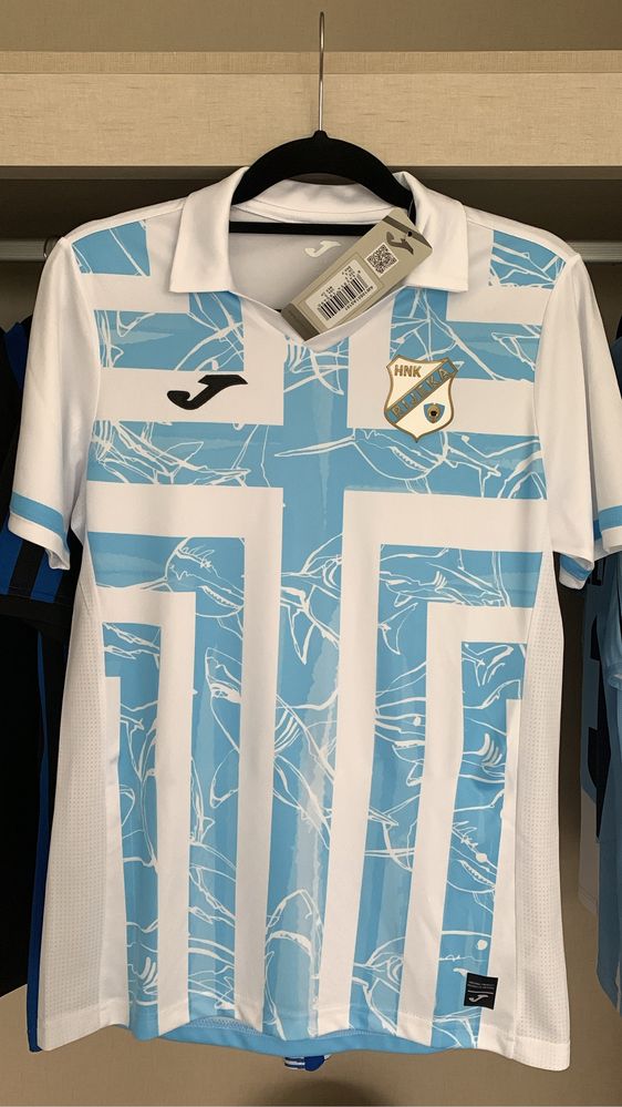 Camisola oficial de futebol do Rijeka