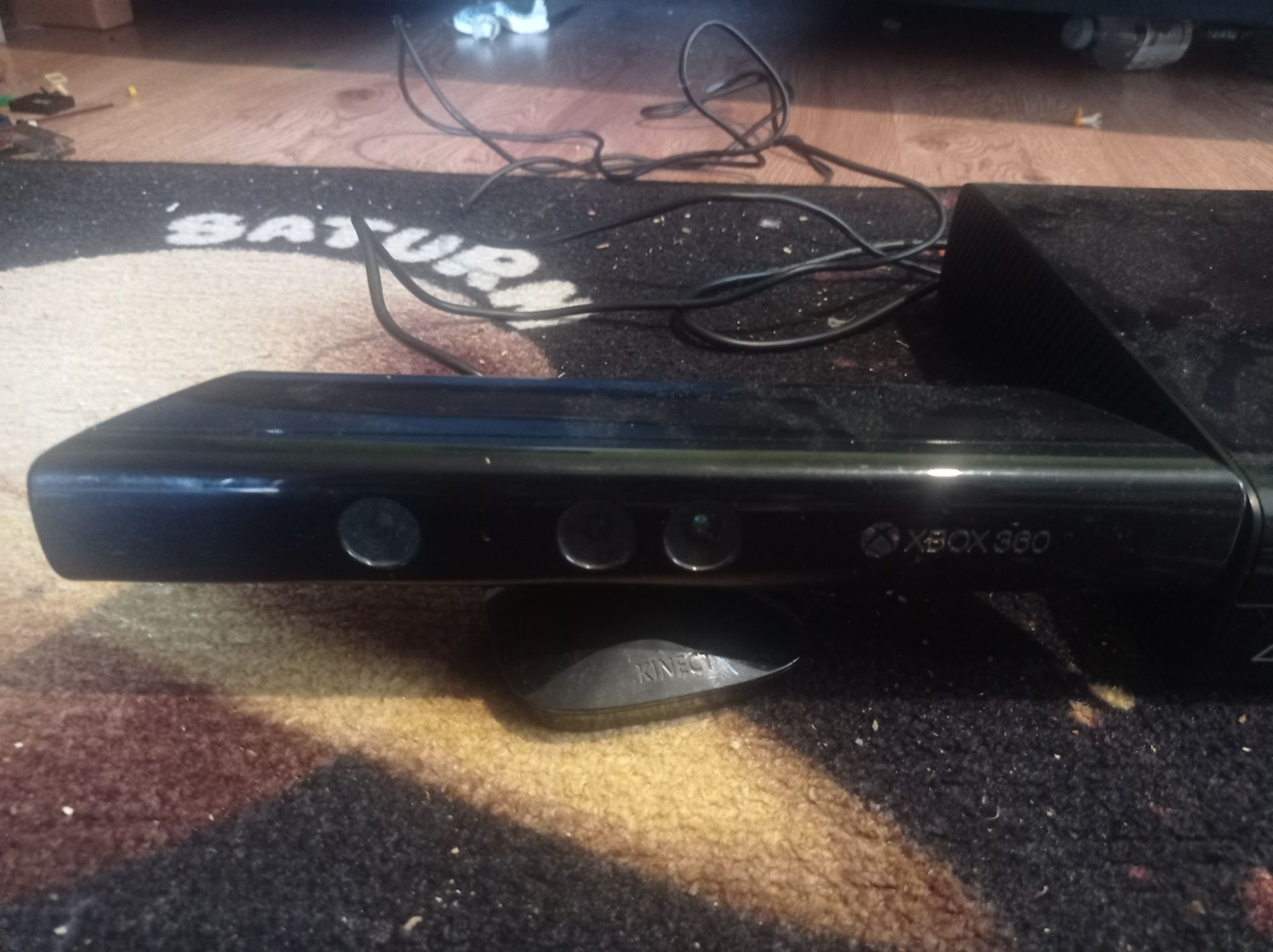 Sprzedam Xbox 360 z prądem grami kinectem i kablem do prądu
