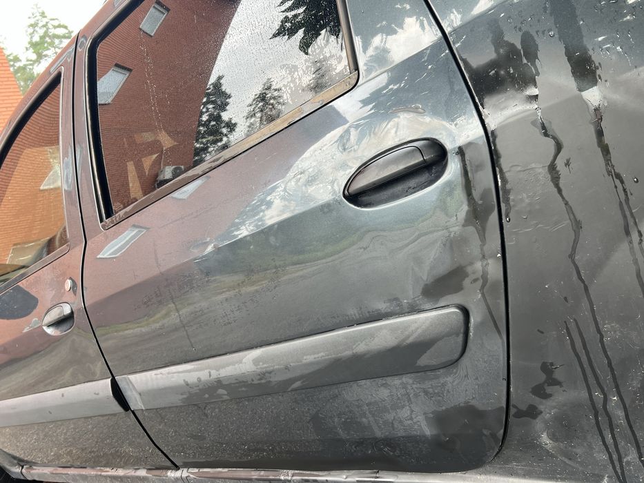 Двері ліві задні бокові Renault Dacia Logan MCV