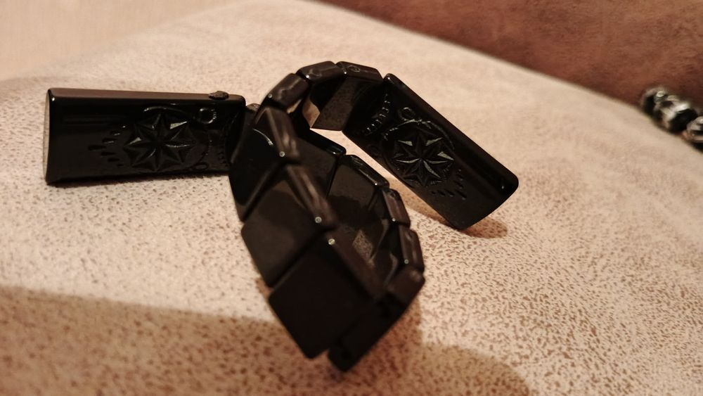 Чьотки , чітки , чётки в машину , перекидні , болтухи