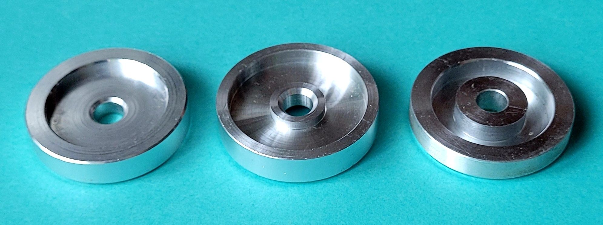 Kolekcjonerskie aluminiowe adaptery do singli lata 60-80-te XX wieku!
